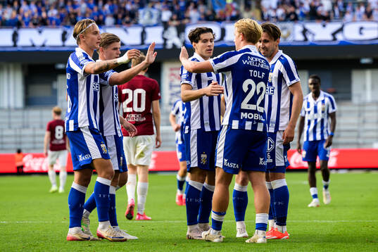 IFK Göteborgs Eman Markovic jublar med lagkamrater