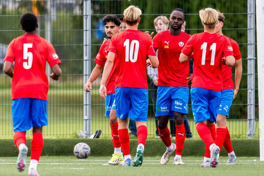 Helsingborgs Adam Akimey jublar