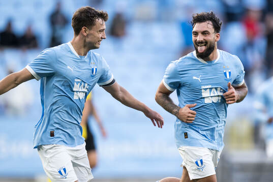 Sead Haksabanovic of Malmö FF celebrates with Sead