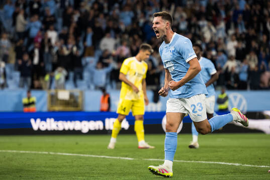 Lasse Berg Johnsen of Malmö FF celebrates