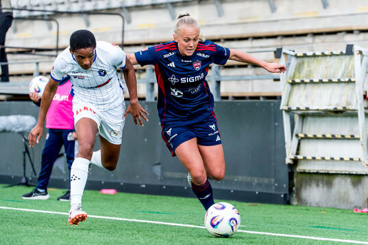 Växjö DFFs Eva Dessislava Dupuy och Rosengårds Molly