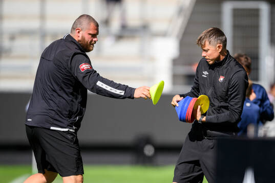 Örgrytes målvaktstränare Björn west och tidigare