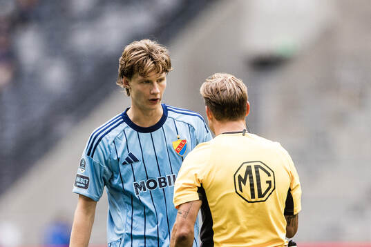 Djurgårdens August Priske Flyger och domare Kristoffer