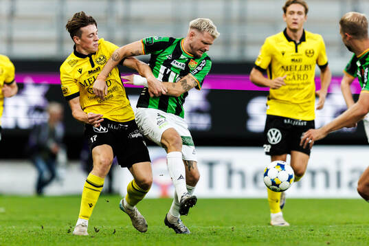 Mjällbys Elliot Stroud och GAIS Jonas Lindberg