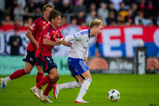 Östers Tatu Varmanen och IFK Norrköpings Isak Andri
