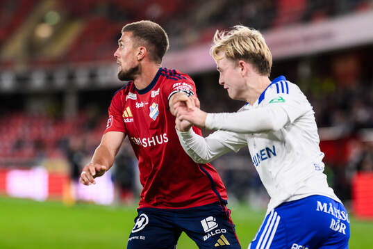 Östers Ivan Kricak och IFK Norrköpings Isak Andri