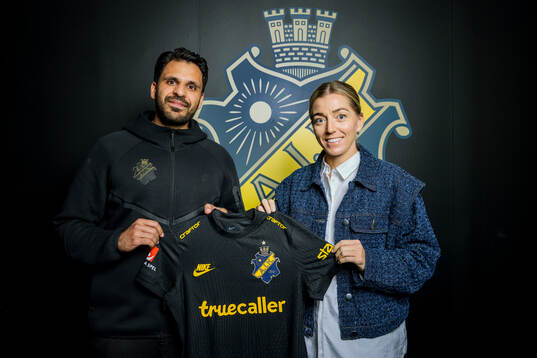 AIKs sportchef Zinar Spindari och Linda Sembrant