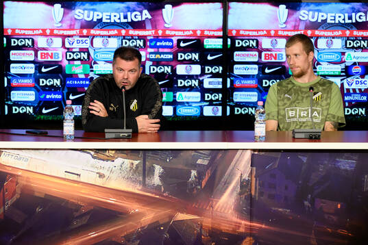 Coach Jens Gustafsson and Simon Gustafson