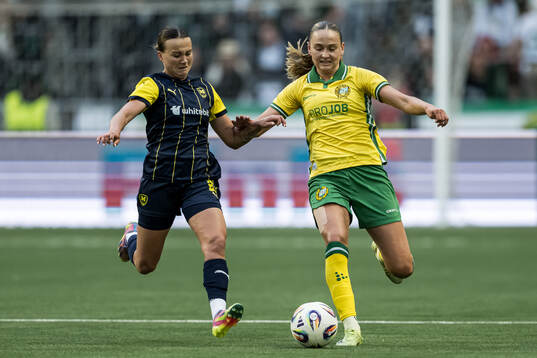 Iryna Podolska of Metalist 1925 and Vilde Hasund of Hammarby