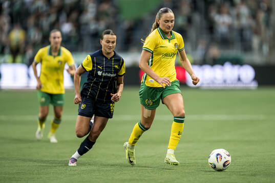 Nadiia Kunina of Metalist 1925 and Vilde Hasund of Hammarby