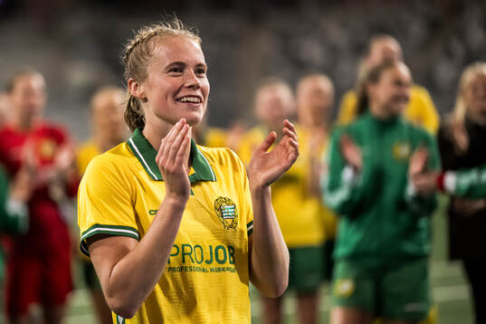 Julie Blakstad of Hammarby celebrates