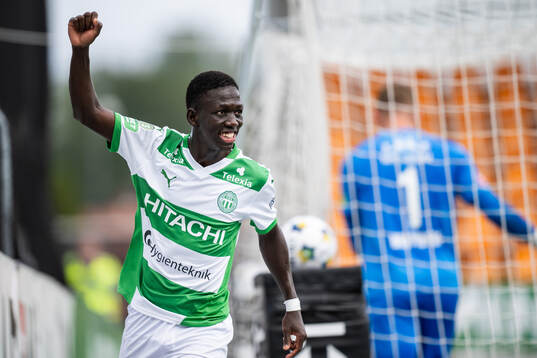 Västerås Mamadou Ousmane Diagne jublar