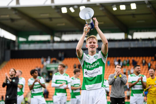 Västerås Karl Gunnarsson jublar