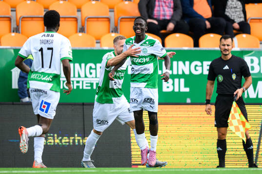 Västerås Mamadou Ousmane Diagne jublar