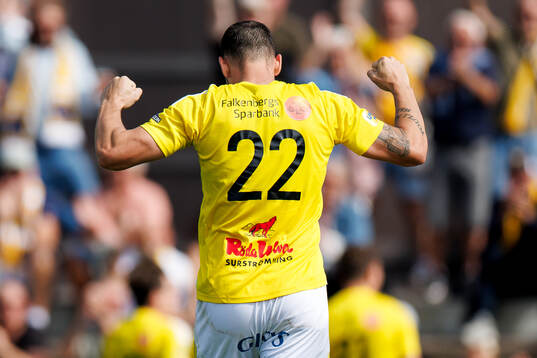 Falkenbergs Viktor Ekblom jublar