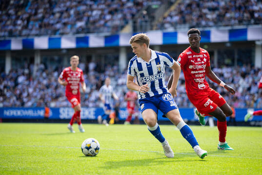 IFK Göteborgs Felix Eriksson och Värnamos Rufai Mohammed