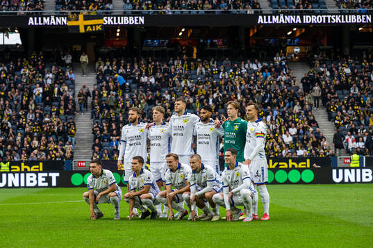 Sirius startelva ställer upp för en lagbild