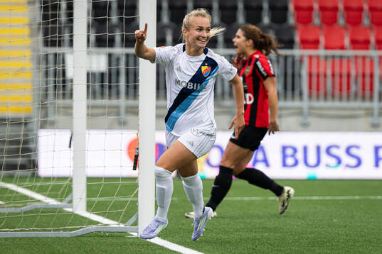 Djurgårdens Tove Almqvist jublar