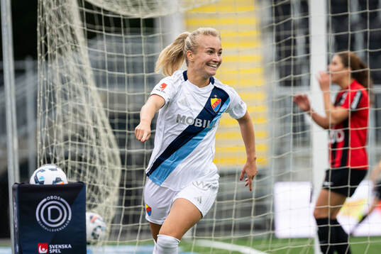 Djurgårdens Tove Almqvist jublar