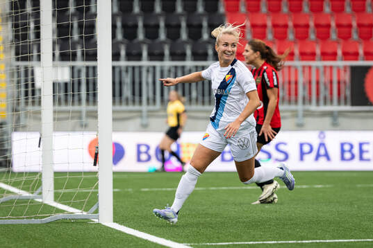 Djurgårdens Tove Almqvist jublar