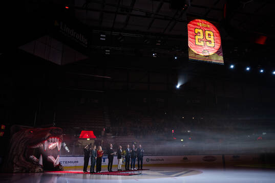 Luleås Emma Nordin tröja hissas