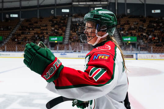 Frölundas Ella Hellman jublar