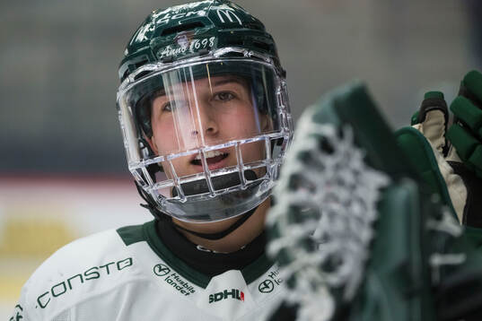 Färjestads Grace Parker jublar