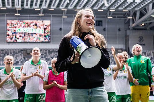 Hammarbys målvakt Anna Tamminen som hyllas