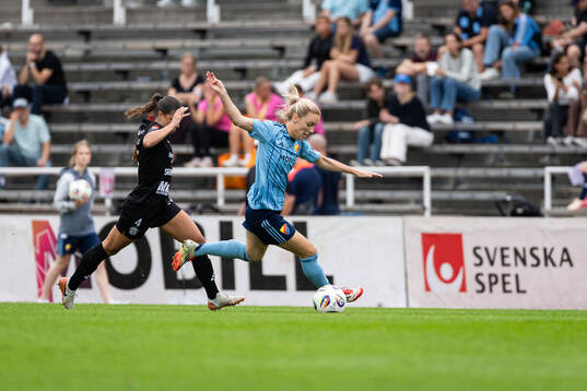 Alingsås Alexandra Roholt och Djurgårdens Mimmi Larsson