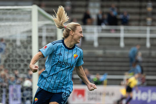 Djurgårdens Mimmi Larsson jublar