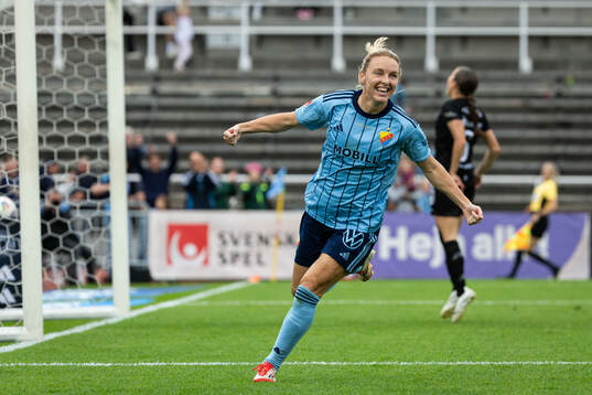 Djurgårdens Mimmi Larsson jublar