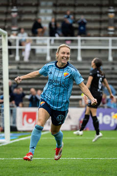 Djurgårdens Mimmi Larsson jublar