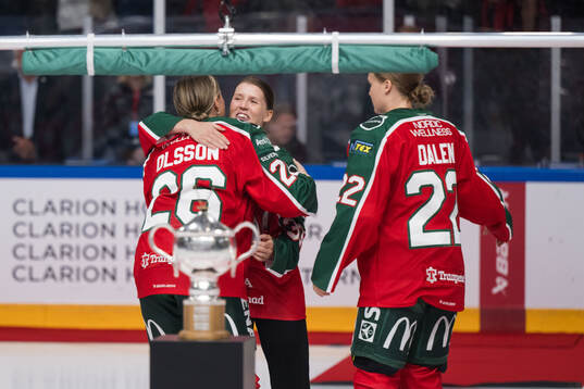 Frölundas Hanna Olsson, Michelle Karvinen och Andrea Dalen