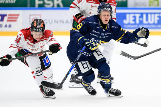 Örebros Liam Danielsson och HV71s Martin Johnsen