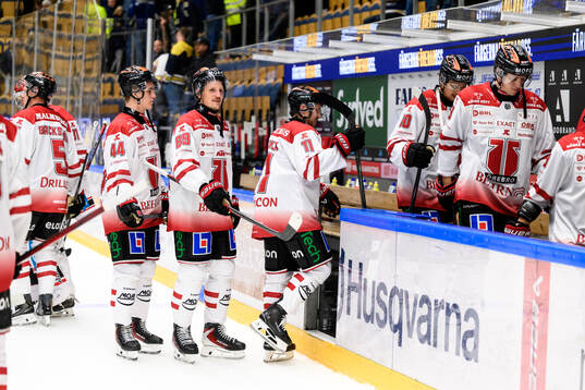 Örebros spelare jublar