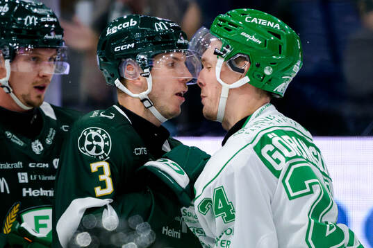 Färjestads Ronald Knot och Rögles Mattias Göransson