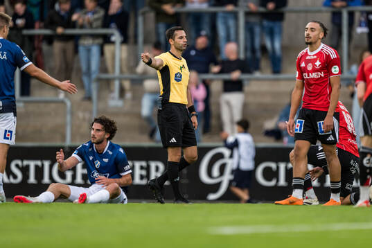 Domare Granit Maqedonci dömer straff