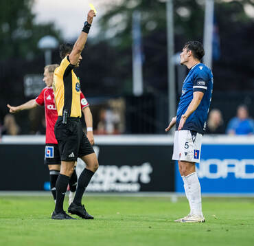 Domare Granit Maqedonci och Halmstads Pascal Gregor