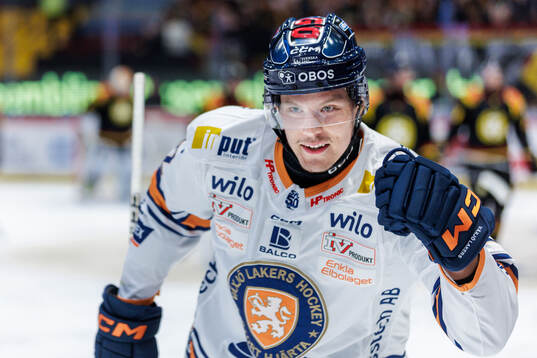 Växjös Otto Koivula jublar