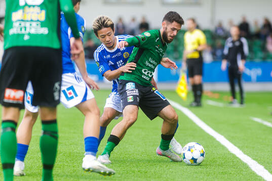 GIF Sundsvalls Taiki Kagayama och Varbergs Laorent