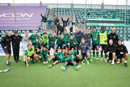 Varbergs spelare jublar