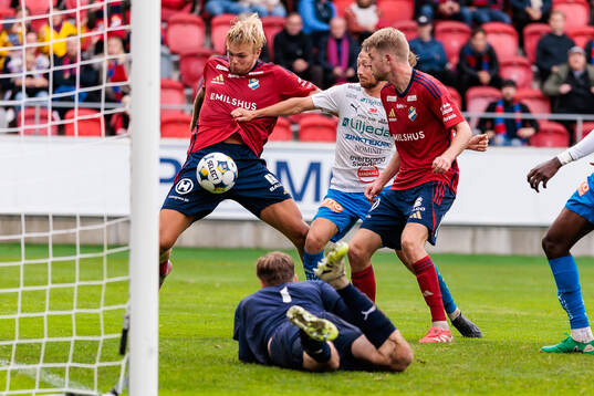 Östers Mattis Adolfsson och Värnamos Axel Björnström