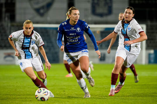 Trelleborgs Amanda Olsson och Malmö FFs Beatrice Persson