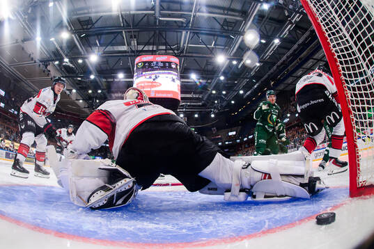 Färjestads Joakim Nygård skjuter 5-2 bakom Malmö
