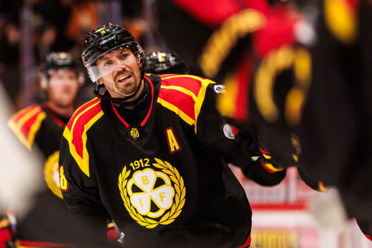 Brynäs Anton Rödin jublar