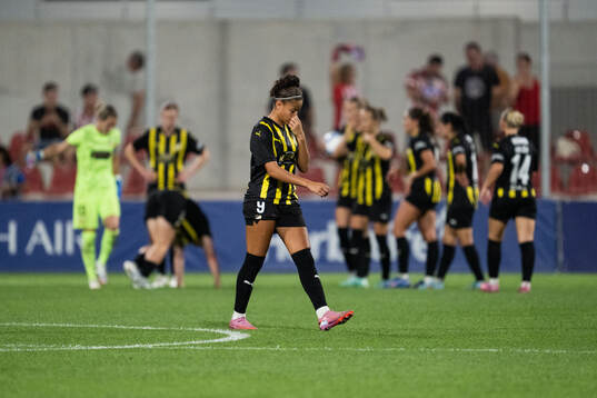 Bla gjennom flere bilder av Football, UEFA Women's Champions League Qualifiers, Atletico Madrid