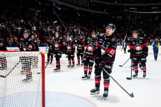 Malmö Redhawks Johan Ivarsson jublar