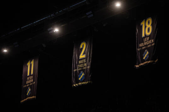 Vepor för AIKs legendarer Peter Gradin, Mats Thelin och