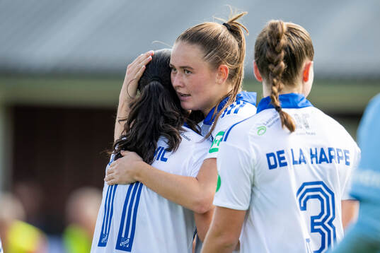 IFK Norrköpings Vesna Milivojevic och Svea Rehnberg jublar