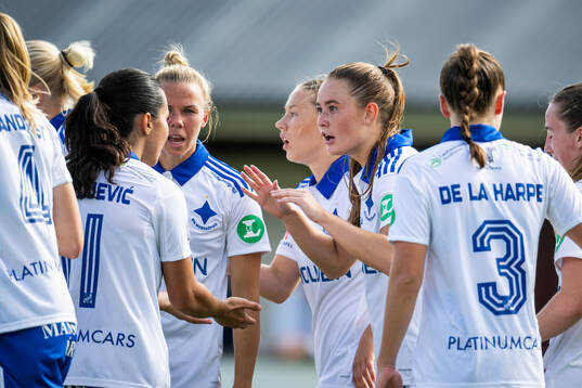 IFK Norrköpings Vesna Milivojevic och Svea Rehnberg jublar
